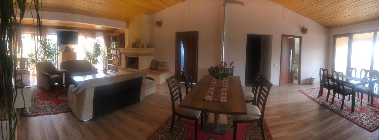 Chez Yvette Bed & Breakfast Garni Екстериор снимка
